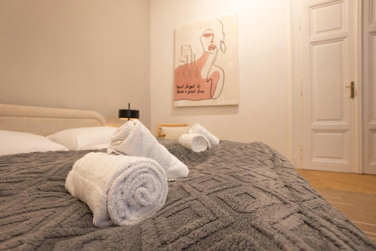 Spacious 110М2 Flat In The City Center Wien Exteriör bild