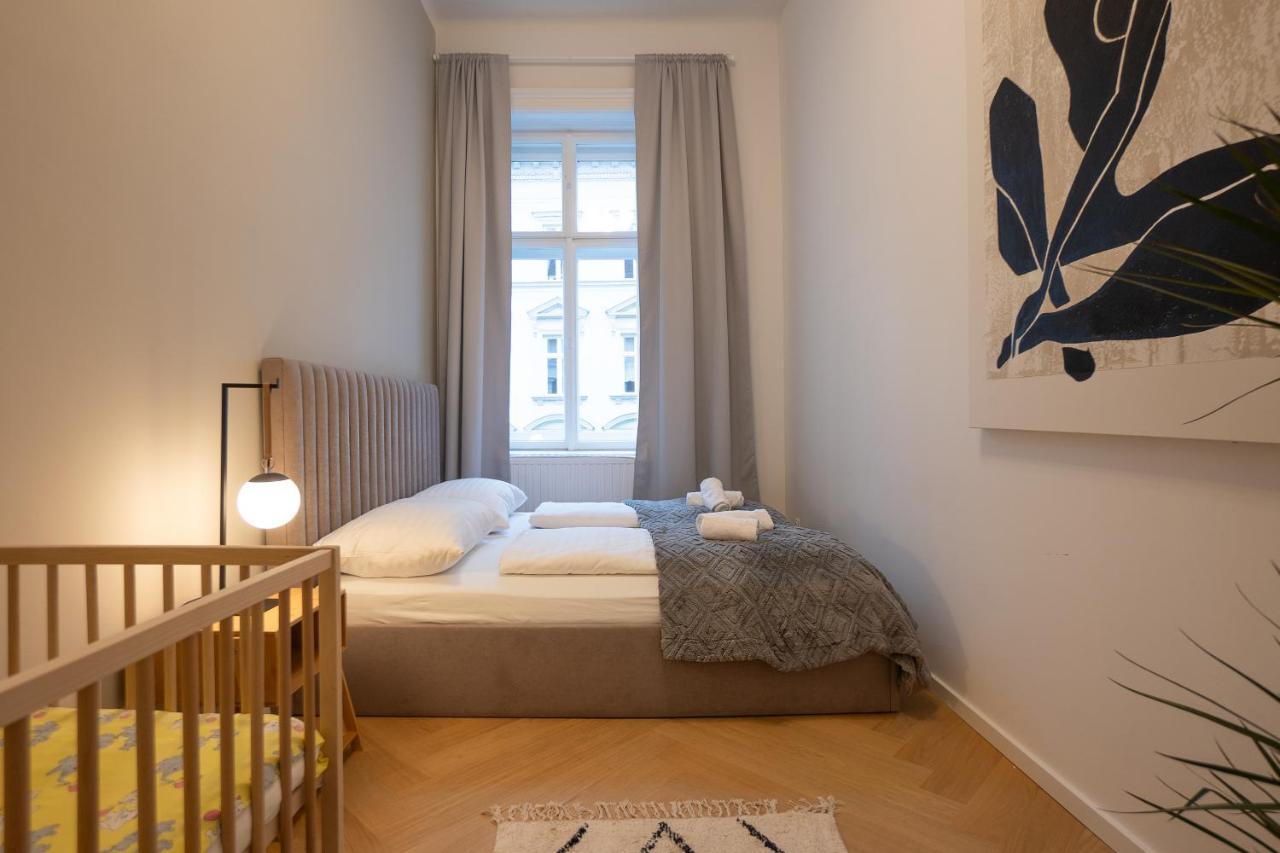 Spacious 110М2 Flat In The City Center Wien Exteriör bild