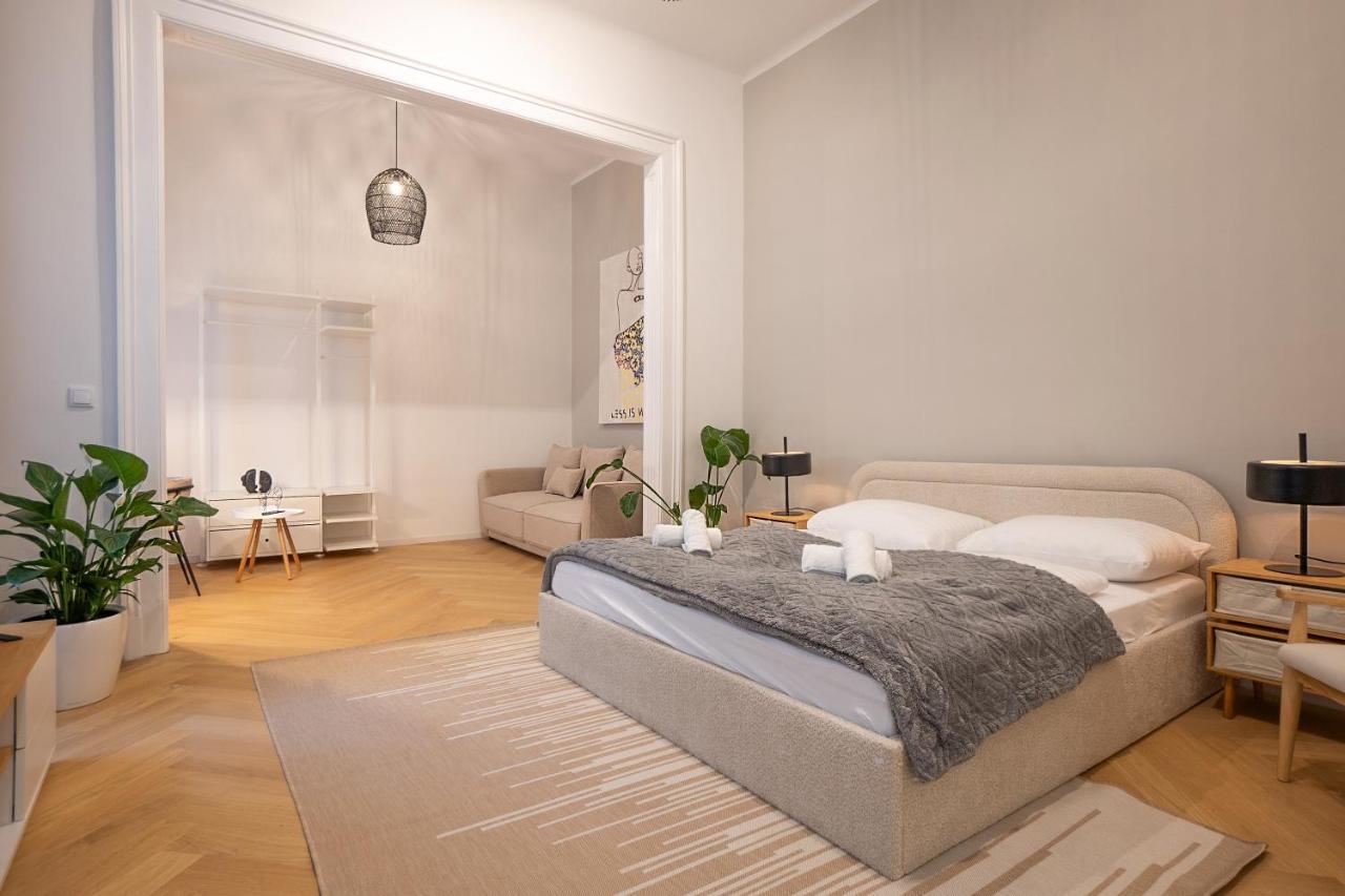 Spacious 110М2 Flat In The City Center Wien Exteriör bild
