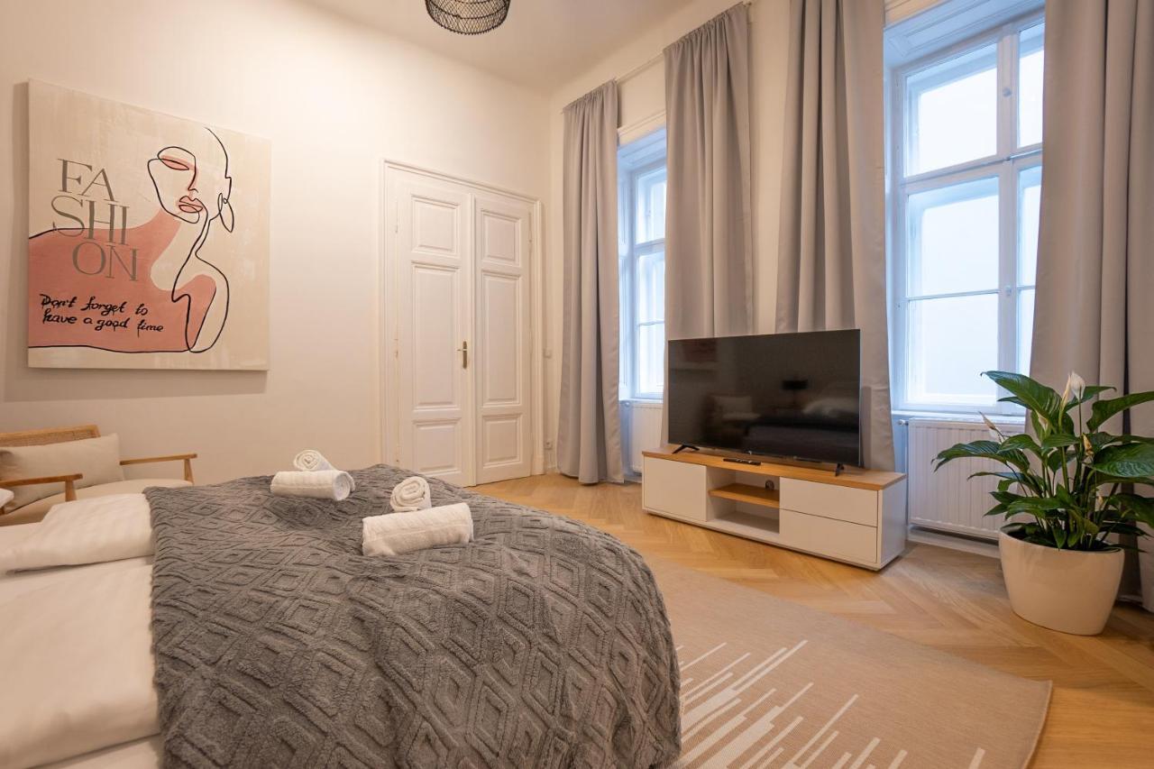 Spacious 110М2 Flat In The City Center Wien Exteriör bild