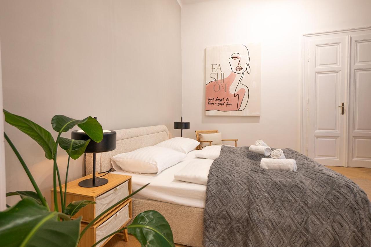 Spacious 110М2 Flat In The City Center Wien Exteriör bild