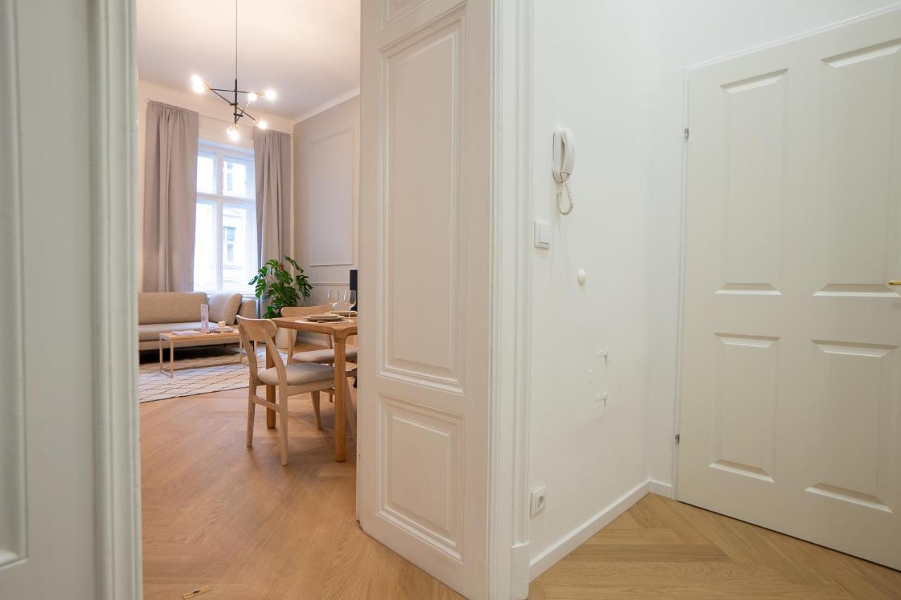 Spacious 110М2 Flat In The City Center Wien Exteriör bild