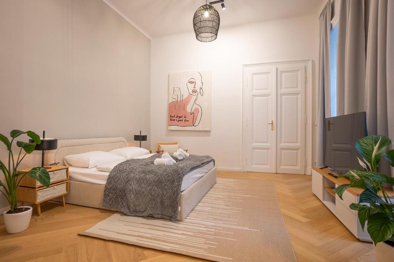 Spacious 110М2 Flat In The City Center Wien Exteriör bild