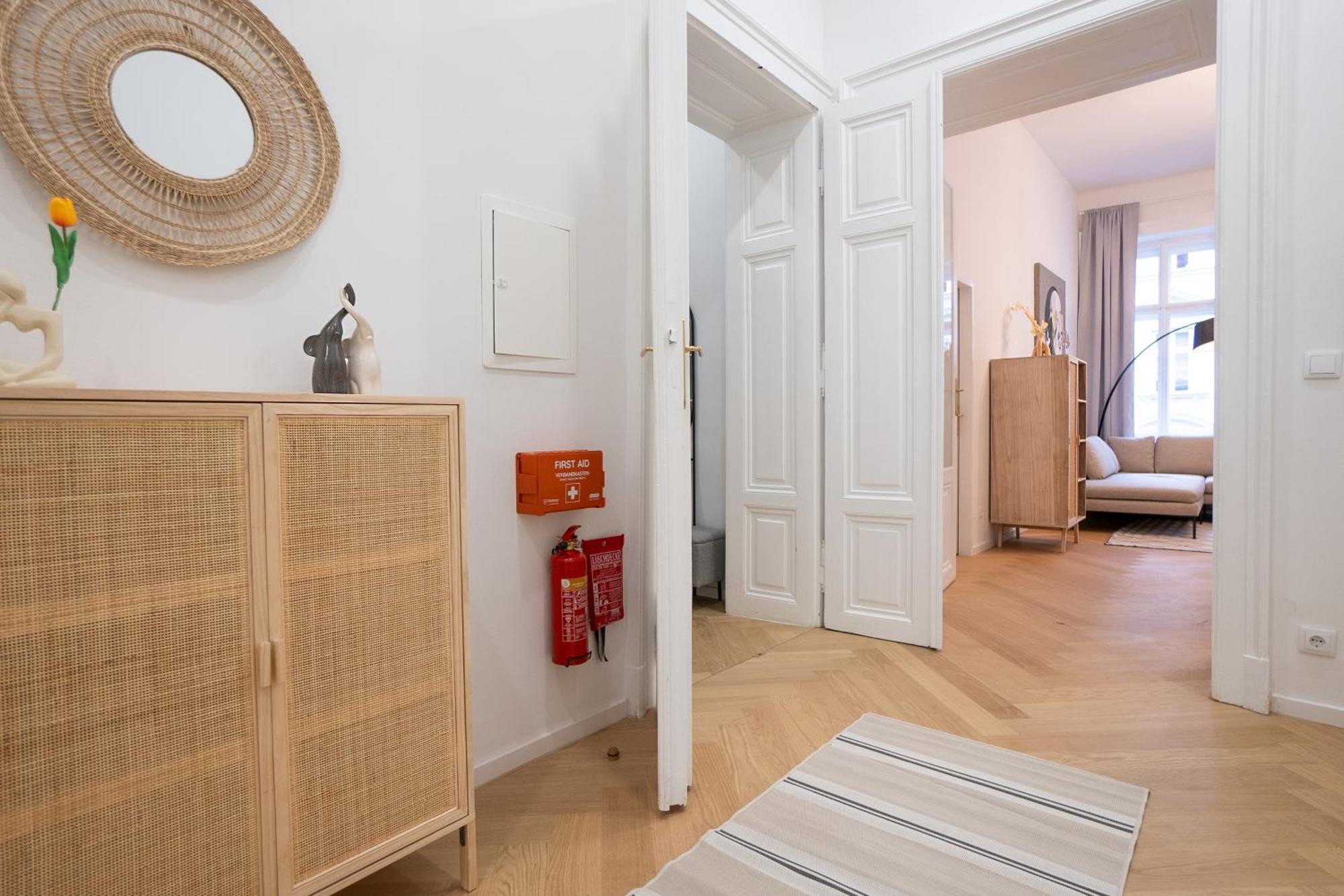 Spacious 110М2 Flat In The City Center Wien Exteriör bild
